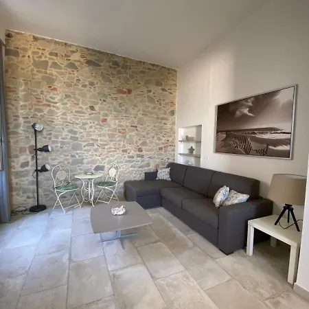 Rosy Apartment